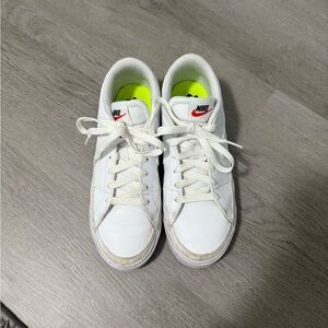 Women’s Nike Court Legacy